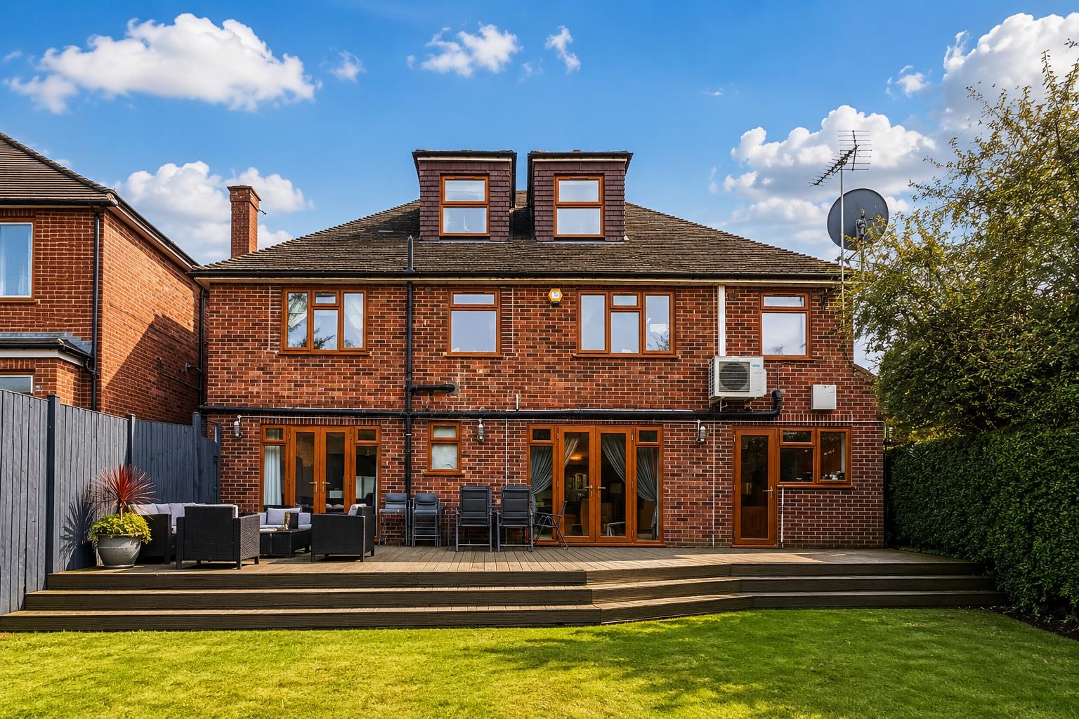 5 bed property in Austell Gardens, Mill Hill, NW7, Mill Hill